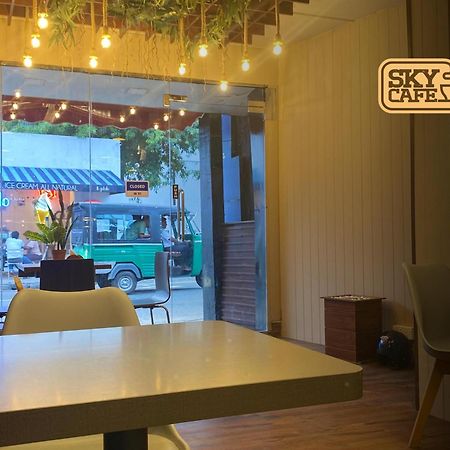 Sky Hostel Negombo Exterior photo
