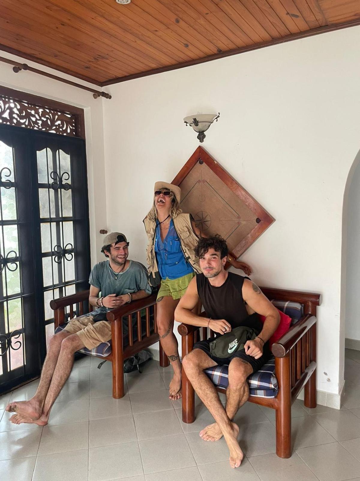 Sky Hostel Negombo Exterior photo