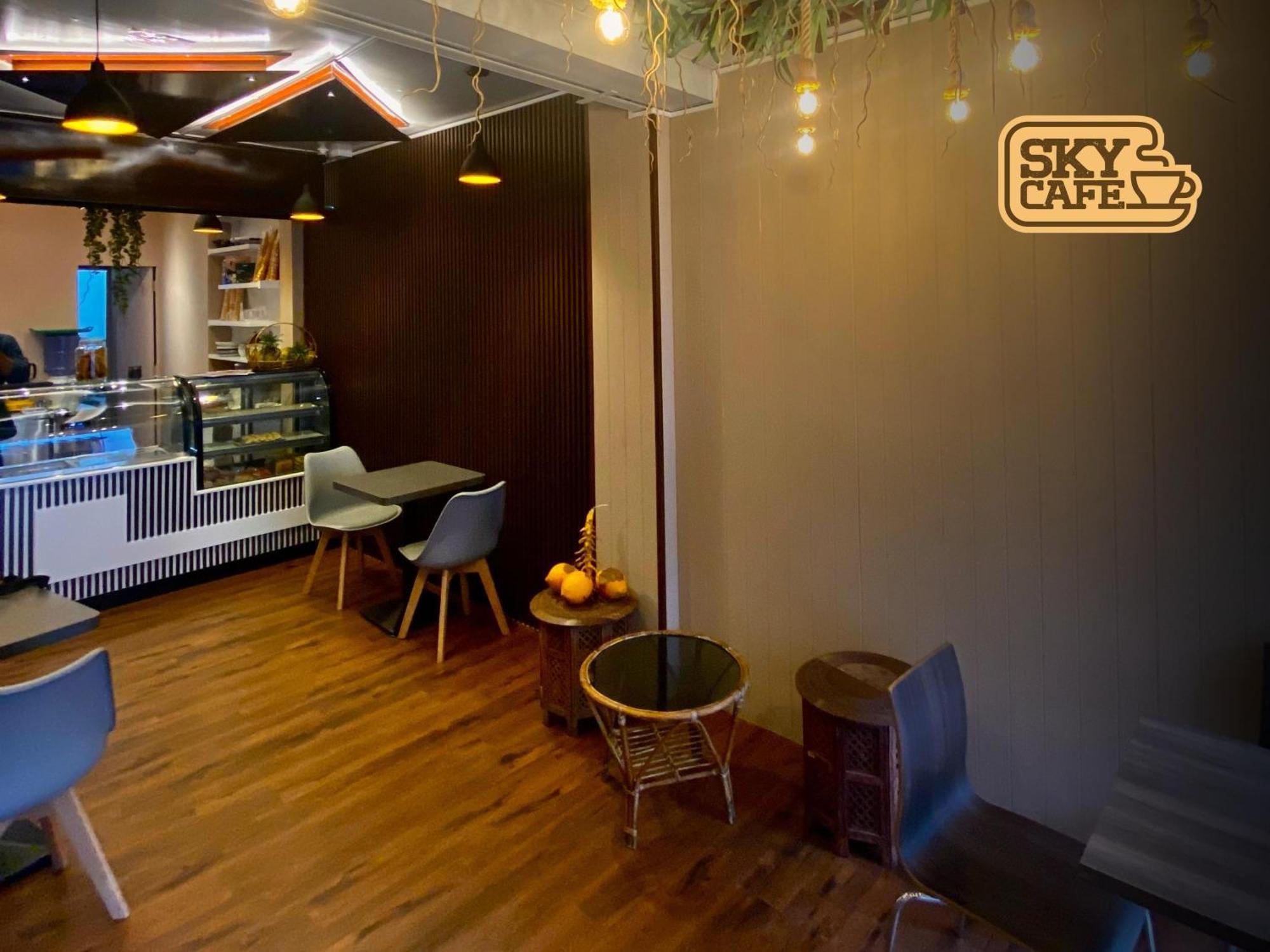 Sky Hostel Negombo Exterior photo
